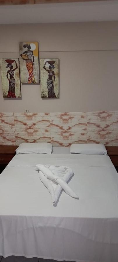 Hostal Ibiza Santa Cruz de La Sierra Eksteriør billede