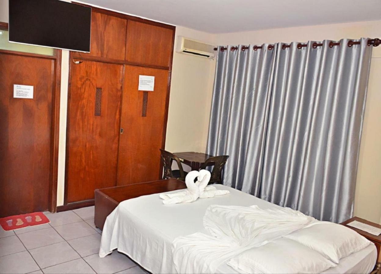 Hostal Ibiza Santa Cruz de La Sierra Eksteriør billede
